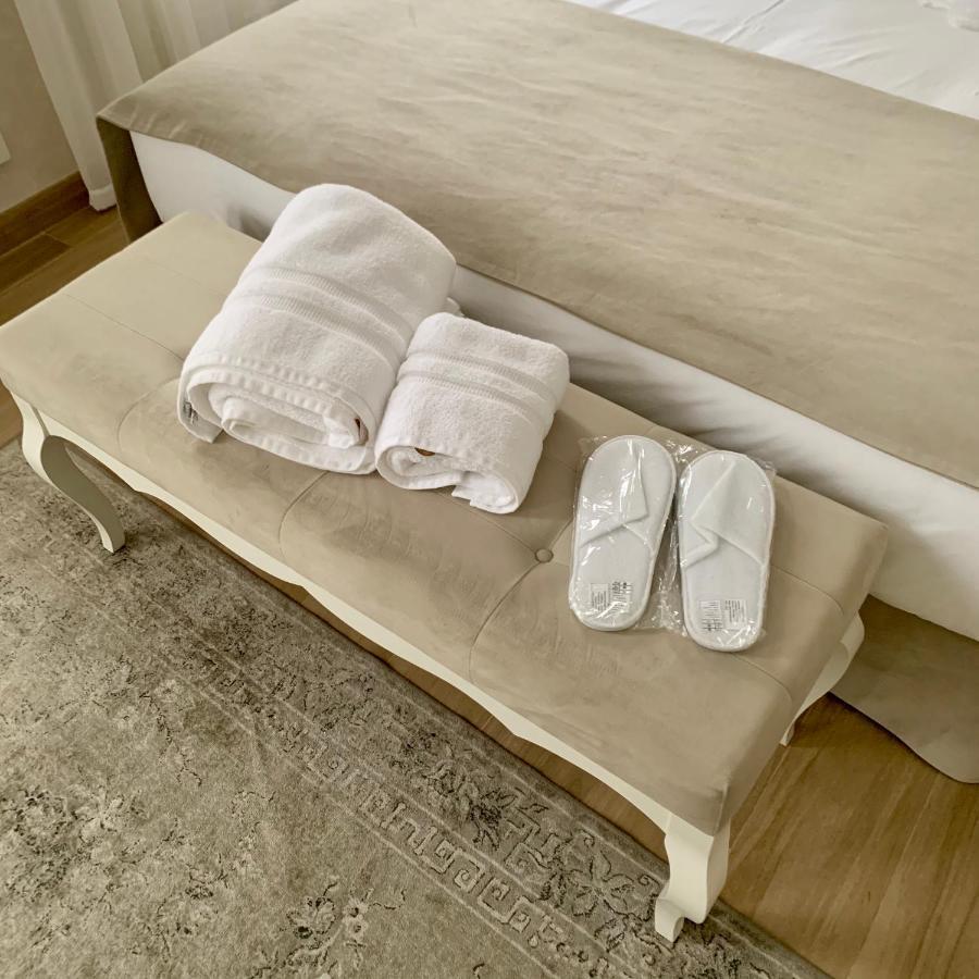 Suites La Posada De Pilar กอร์โดบา ภายนอก รูปภาพ