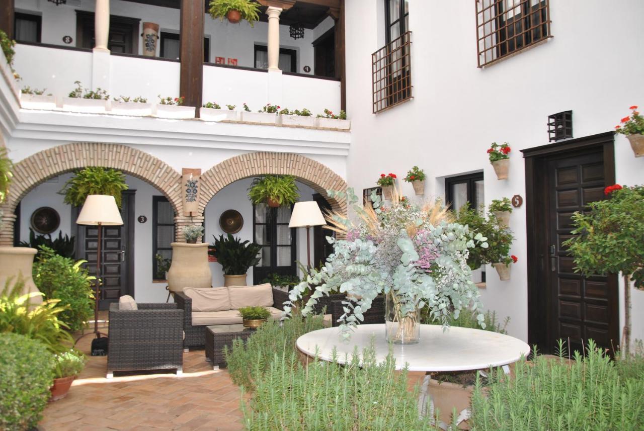 Suites La Posada De Pilar กอร์โดบา ภายนอก รูปภาพ