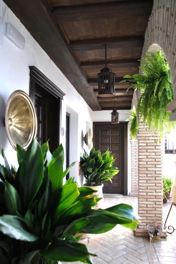 Suites La Posada De Pilar กอร์โดบา ภายนอก รูปภาพ