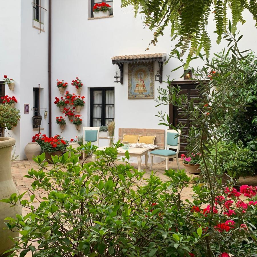 Suites La Posada De Pilar กอร์โดบา ภายนอก รูปภาพ