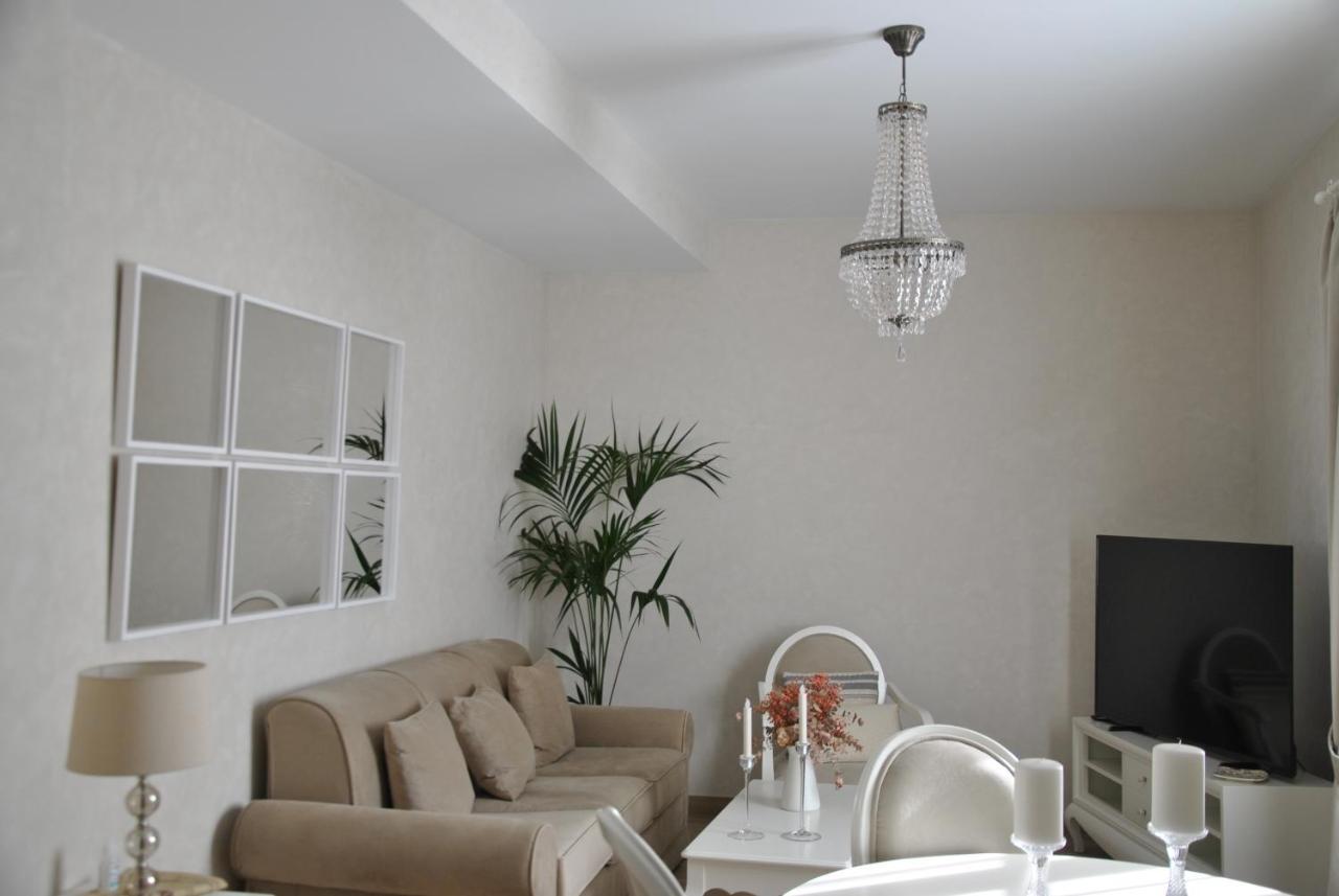 Suites La Posada De Pilar กอร์โดบา ภายนอก รูปภาพ